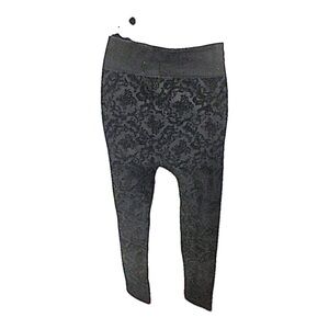 Motherhood maternity black floral velvet look seamless waist leggings size S/M‎